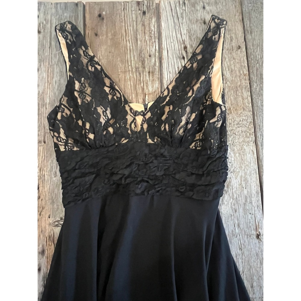 Connected Apparel Womens Black Lace V-Neck Cocktail Dress Size 14 Empire Waist - Picture 2 of 5
